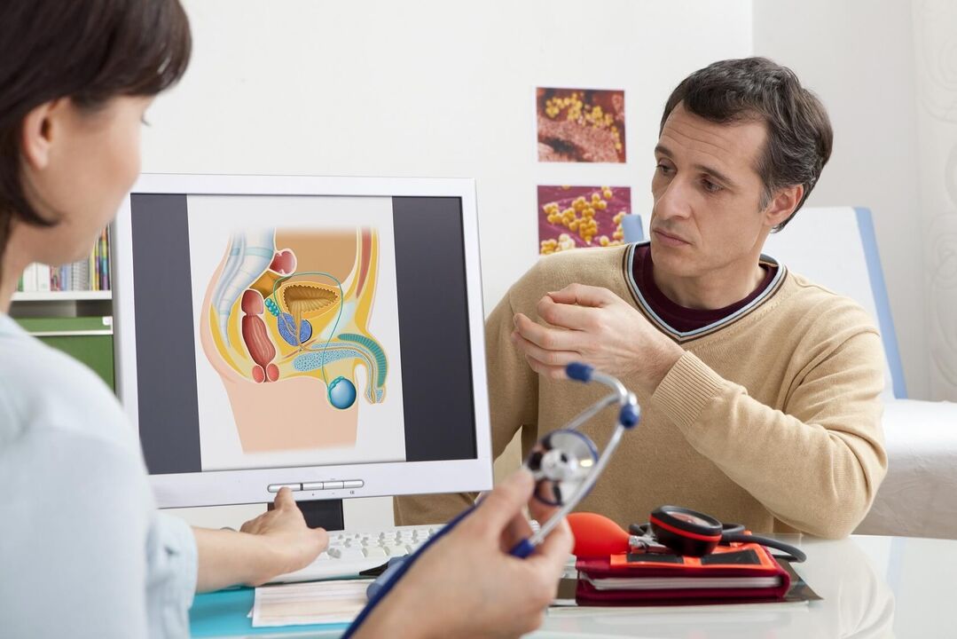 Pri prvých príznakoch prostatitídy by sa mal muž poradiť s urológom
